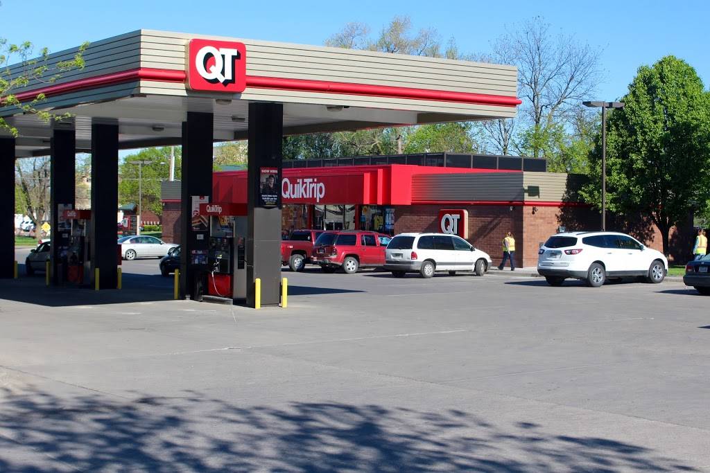 QuikTrip | 625 S Hillside St, Wichita, KS 67211, USA | Phone: (316) 686-1554