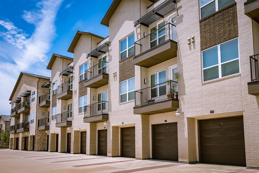 Mercer Crossing Apartments | 11700 Luna Rd, Farmers Branch, TX 75234 | Phone: (972) 954-2488