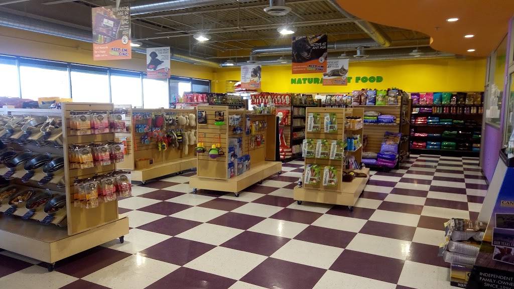 Wag N Wash Natural Pet Food & Grooming | 1960 Cliff Lake Rd # 120, Eagan, MN 55122, USA | Phone: (651) 454-9274