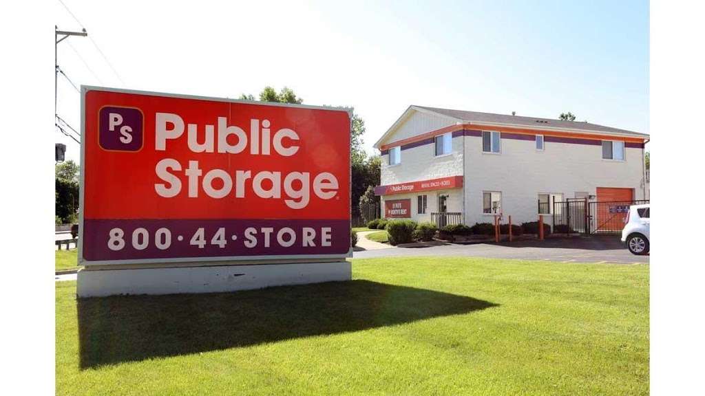 Public Storage | 1300 E Chicago St, Elgin, IL 60120 | Phone: (224) 276-6625