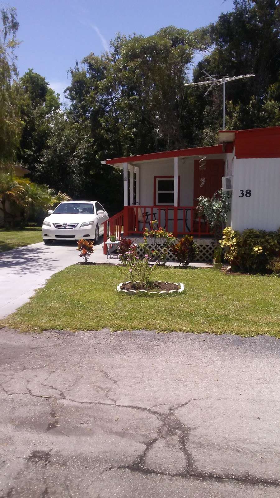 Windsor Mobile Home Village | 70 Venus Dr, Kissimmee, FL 34746, USA | Phone: (407) 933-5331