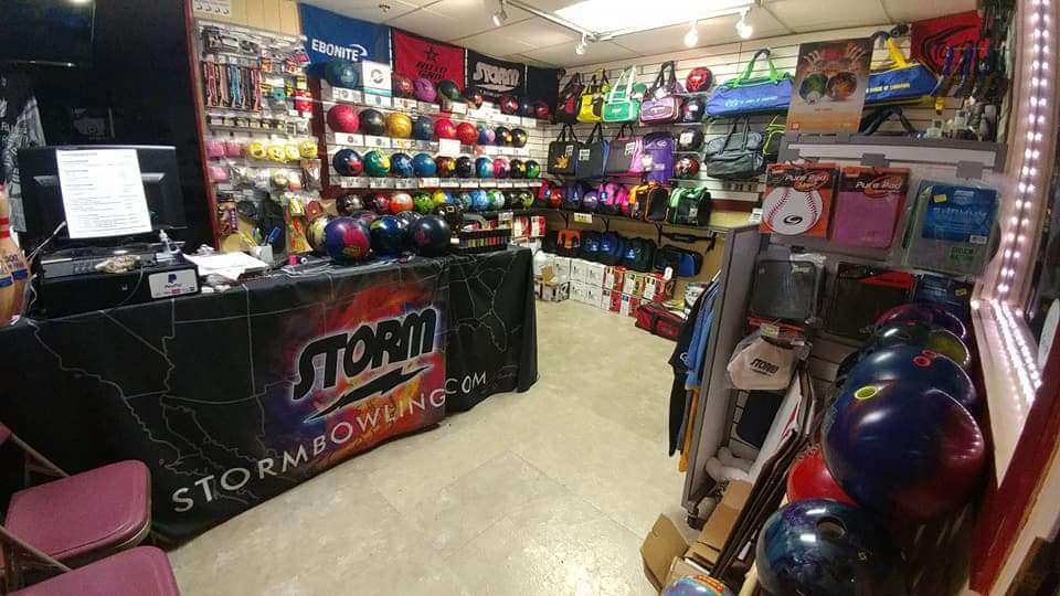 Above All Bowling Pro Shop & Online Store AboveALLBowling.com | 3201 Evans Ave, Valparaiso, IN 46383, USA | Phone: (219) 221-9528