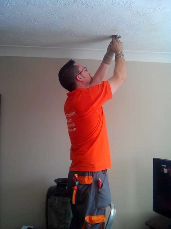 Boss Electrical Services | 7 Forest Cl, Crawley Down, Crawley RH10 4LT, UK | Phone: 01342 458991