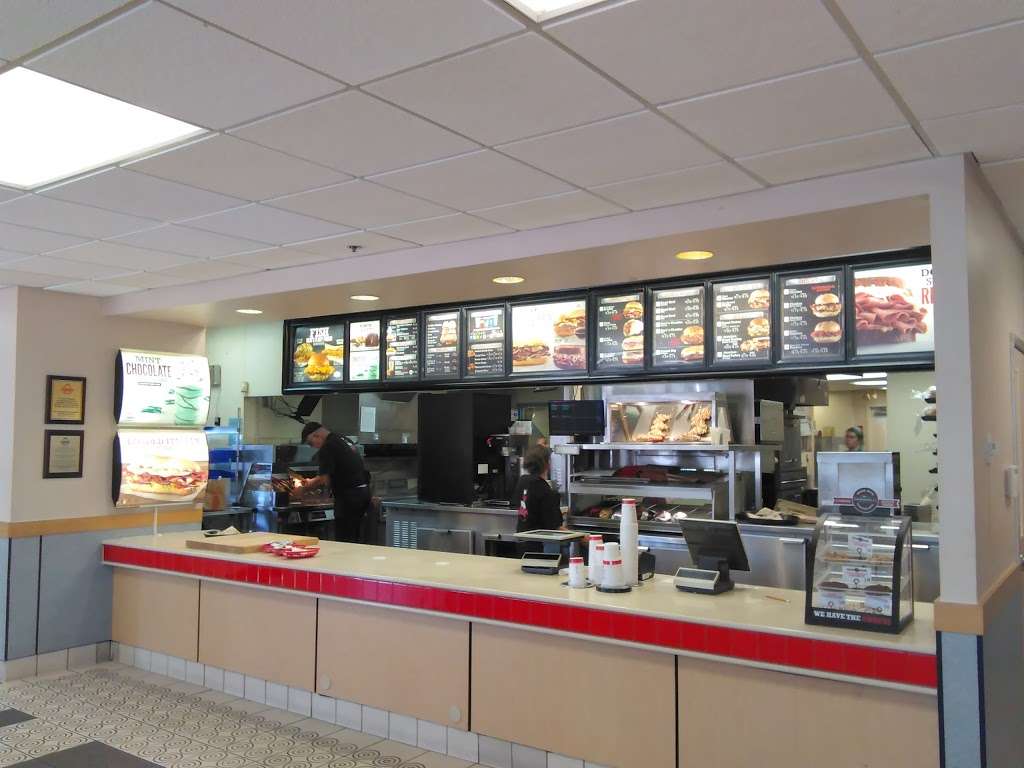 Arbys | 9049 E Indian Bend Rd, Scottsdale, AZ 85250, USA | Phone: (480) 905-1814