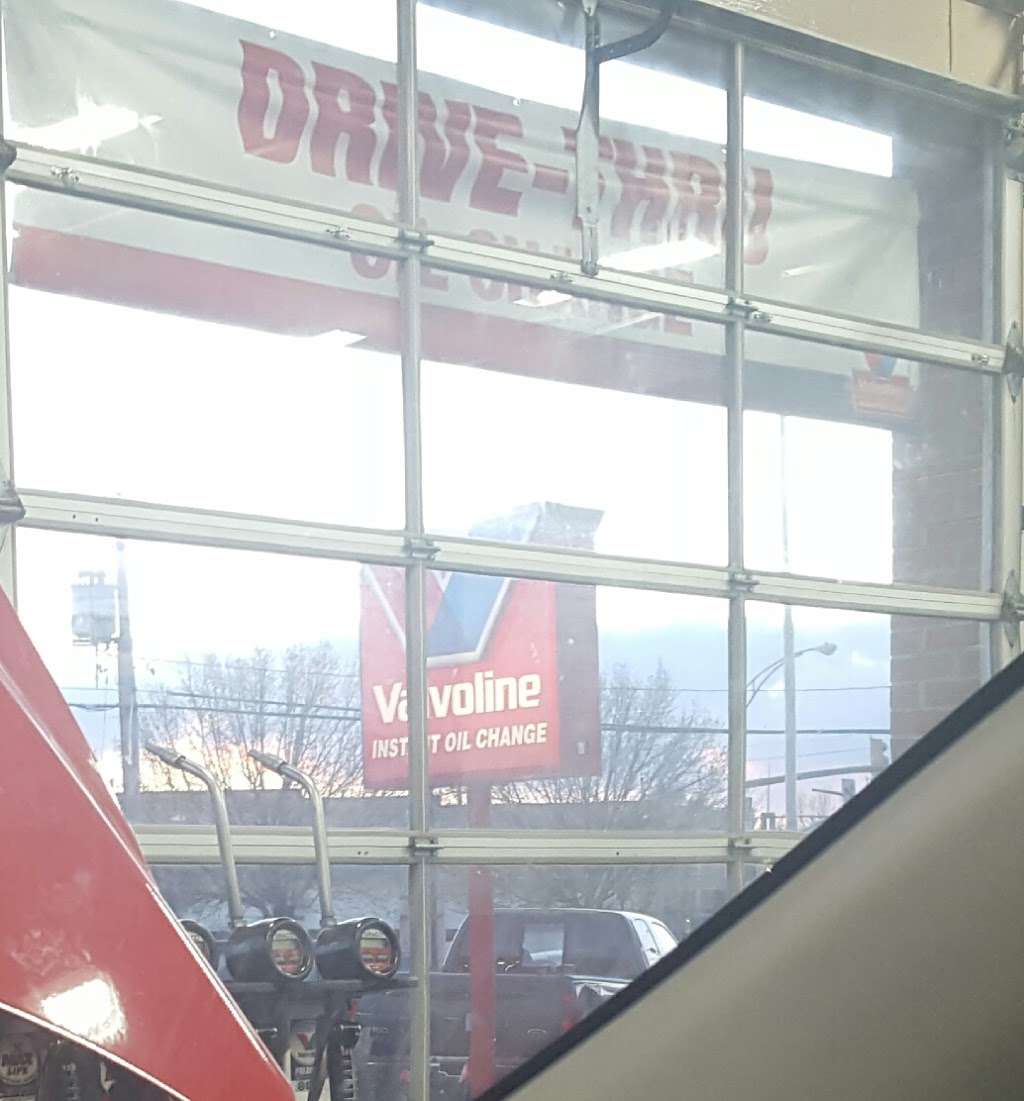 Valvoline Instant Oil Change | 4215 Montgomery Rd, Ellicott City, MD 21043, USA | Phone: (410) 313-8824