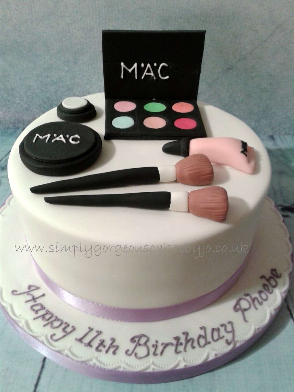 Simply Gorgeous Cakes by Jo | 47 Spring Cross, New Ash Green, Longfield DA3 8QQ, UK | Phone: 01474 873669