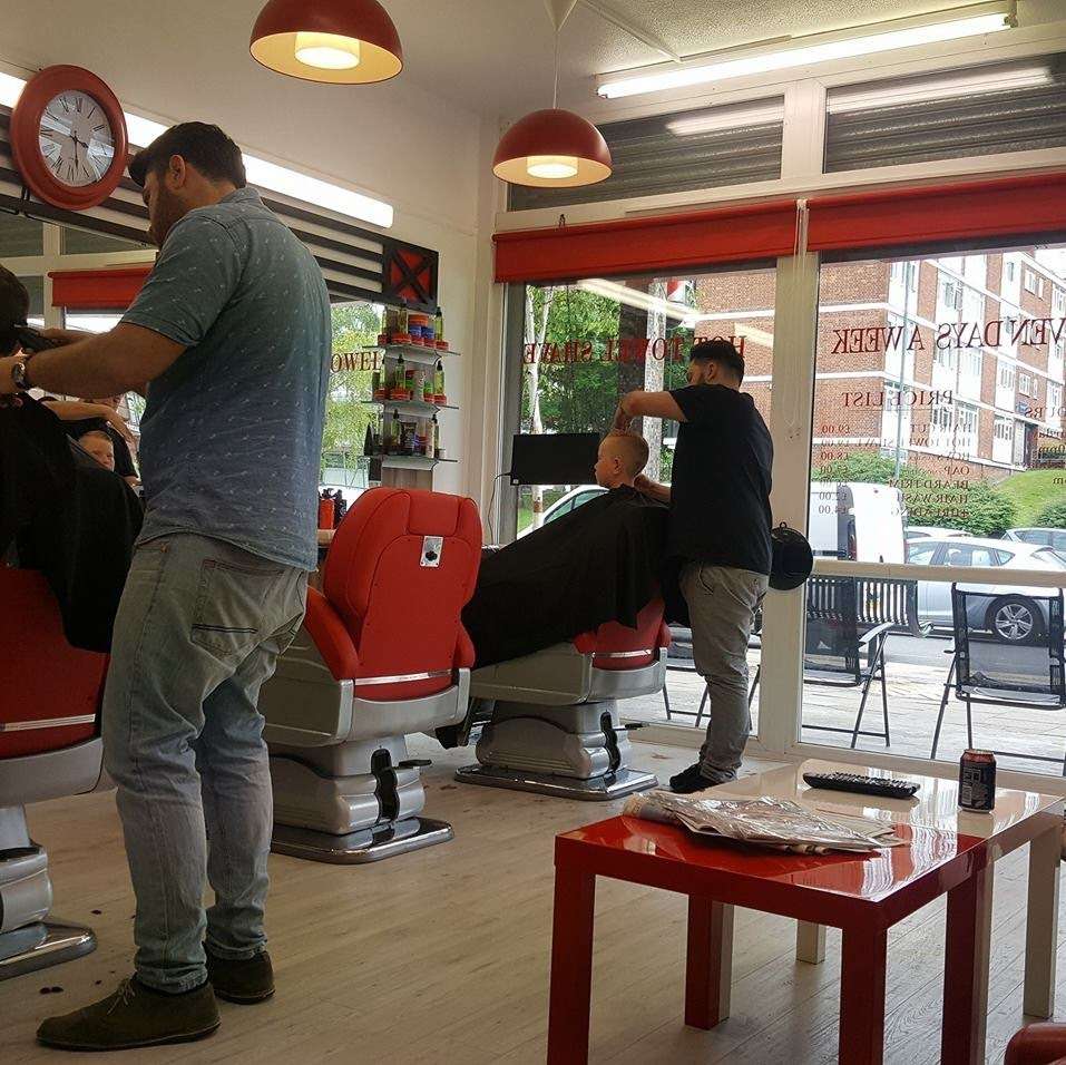 Red One Barbers | 7 Picardy St, Belvedere DA17 5QQ, UK | Phone: 020 8310 9943