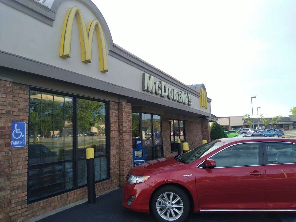 McDonalds | 13330 W 87th St Pkwy, Lenexa, KS 66215, USA | Phone: (913) 438-2711