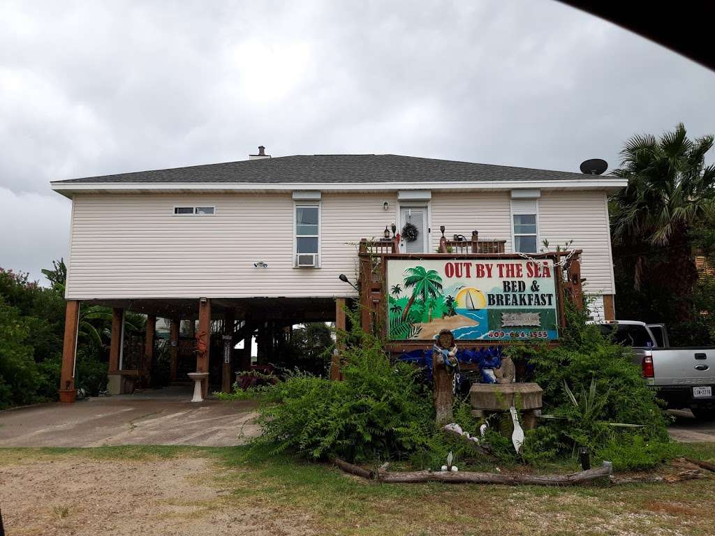 Out By The Sea Bed & Breakfast | 2134 Vista St, Crystal Beach, TX 77650, USA | Phone: (409) 684-1555