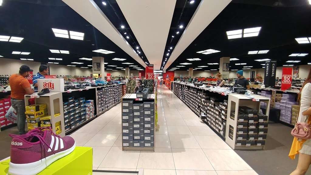 Off Broadway Shoe Warehouse | 3000 Grapevine Mills Pkwy SUITE 603, Grapevine, TX 76051, USA | Phone: (972) 691-4676