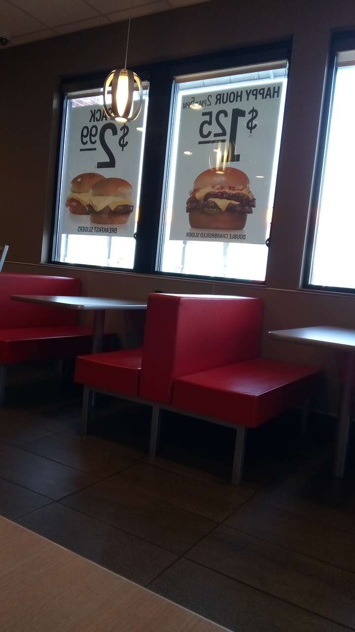 Hardees | 1533 E 162nd St, South Holland, IL 60473 | Phone: (708) 331-7399