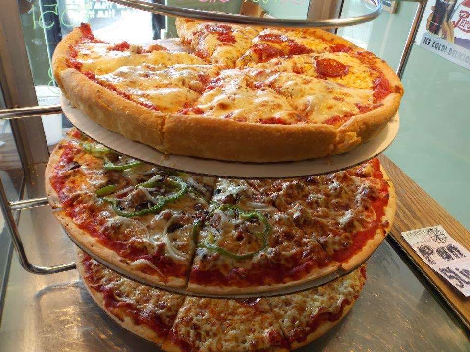 Waynes Pizza | 100 Elizabeth Ln, Genoa City, WI 53128, USA | Phone: (262) 279-1100