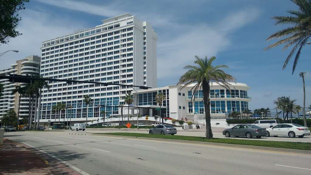 The Castle Beach, Collins Avenue, Miami Beach, FL | 5445 Collins Ave, Miami, FL 33140, USA