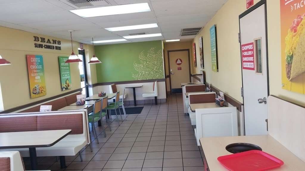 Del Taco | 33940 W County Line Rd, Calimesa, CA 92320, USA | Phone: (909) 795-3110