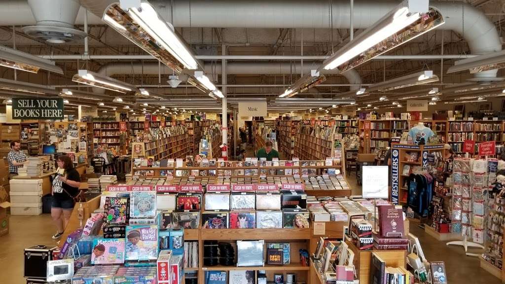 Half Price Books Overland Park | 8997 Metcalf Ave, Overland Park, KS 66212 | Phone: (913) 383-3373