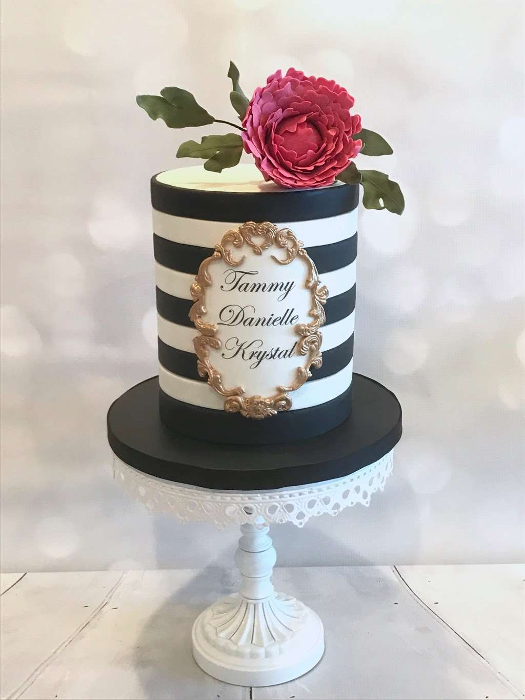 Louise Sandy - Boutique Cake Bakery - open by appointment | 16608 Cll Jermaine, Pacific Palisades, CA 90272 | Phone: (949) 338-0242