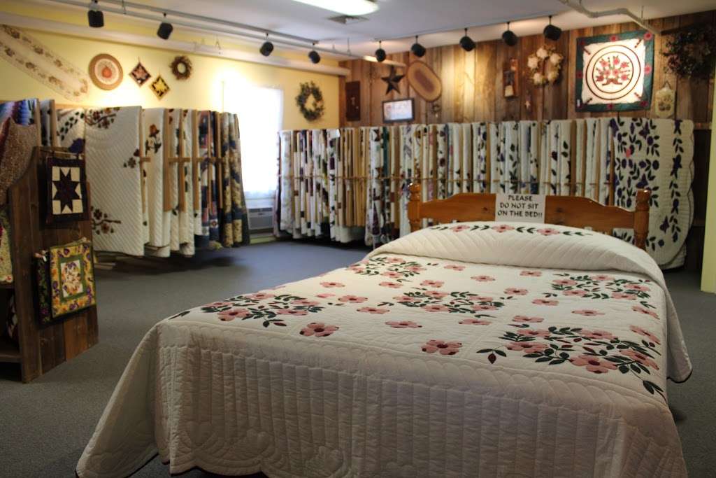 Fishers Hand Made Quilts | 2713 Old Philadelphia Pike # A, Bird in Hand, PA 17505, USA | Phone: (717) 392-5440