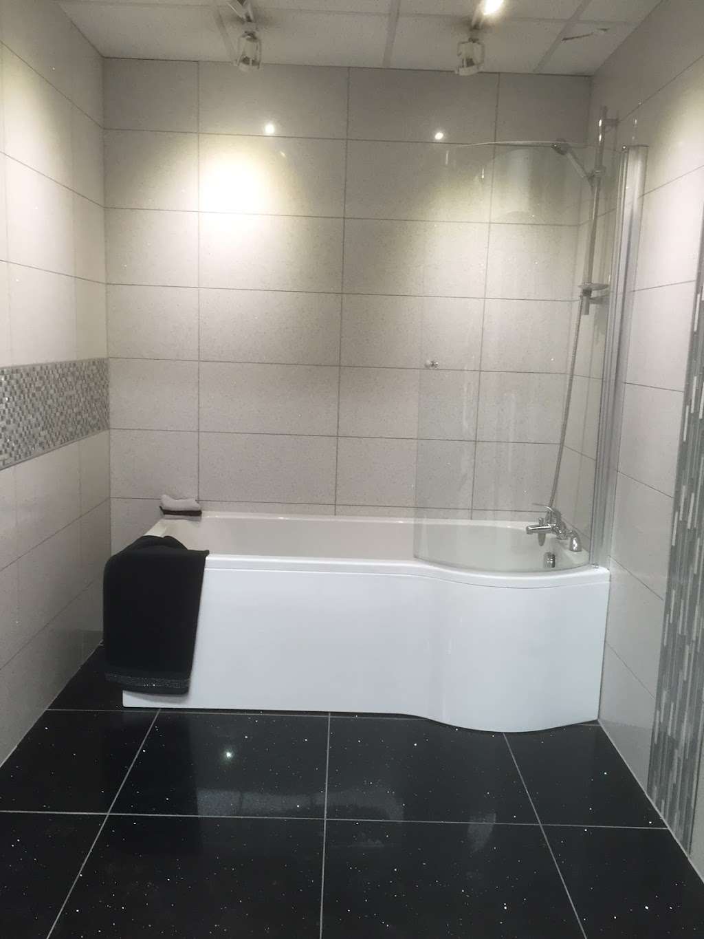 N&C Tiles and Bathrooms | 1, Cliffside Trade Park, Motherwell Way, Grays, Lakeside RM20 3XD, UK | Phone: 01708 680180