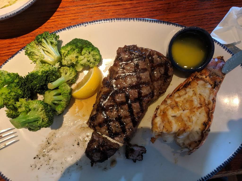 Red Lobster | 5690 W Irlo Bronson Memorial Hwy, Kissimmee, FL 34746, USA | Phone: (407) 396-6997