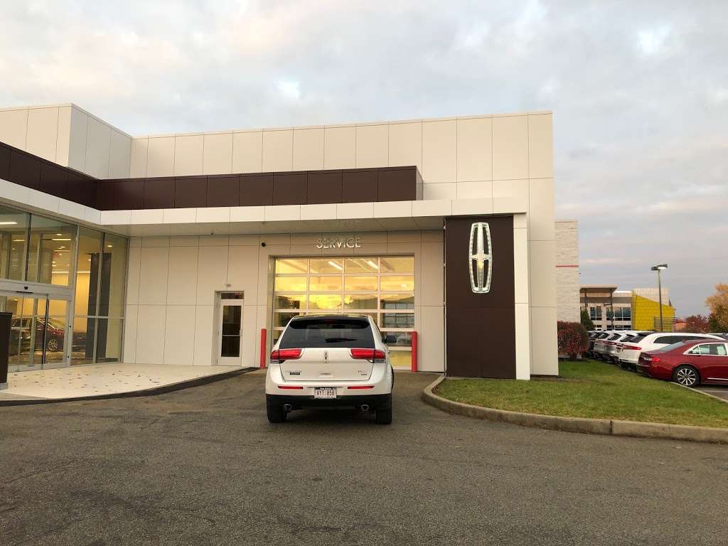 Tom Roush Lincoln | 13927 Trade Center Dr, Fishers, IN 46038, USA | Phone: (317) 399-7474