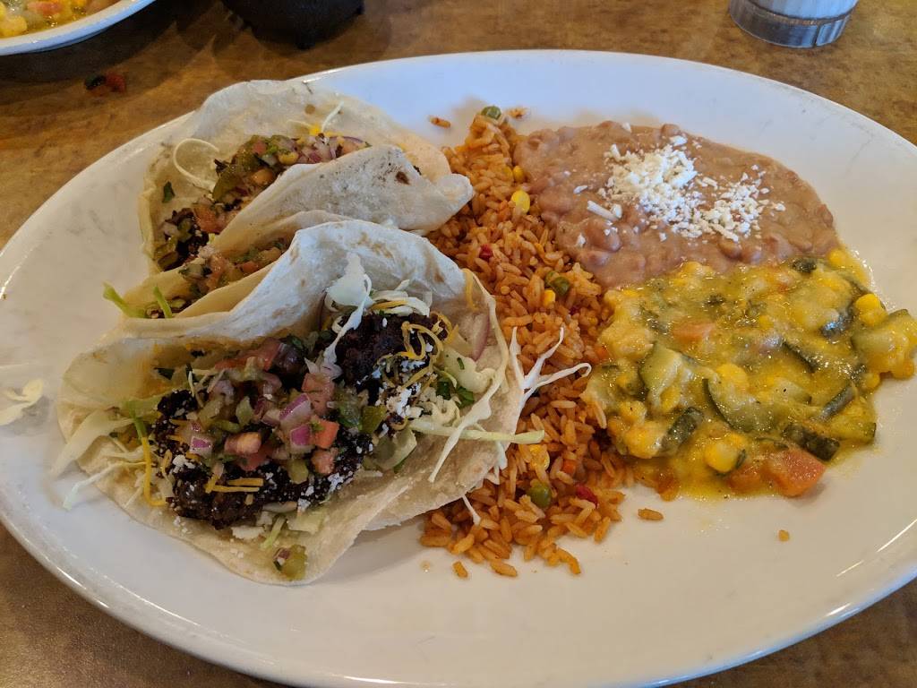 La Olla Mexican Cafe | 8553 N Silverbell Rd Suite #102, Tucson, AZ 85743, USA | Phone: (520) 579-0950