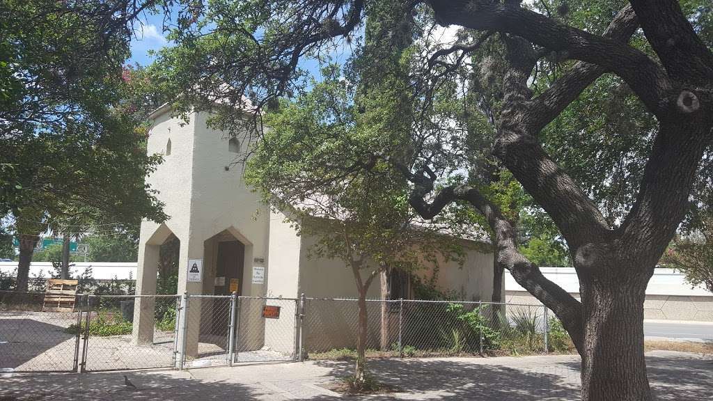Ximenes Chapel | San Antonio, TX 78207, USA
