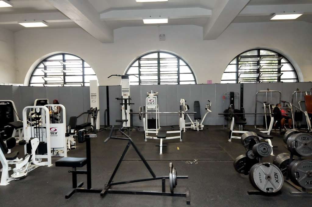 Red Hook Recreation Center | 155 Bay St, Brooklyn, NY 11231, USA | Phone: (718) 722-3211