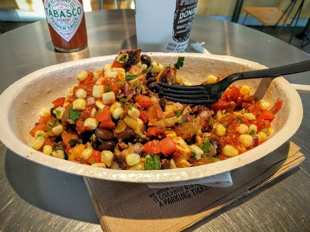 Chipotle Mexican Grill | 7173 Kingery Hwy, Willowbrook, IL 60527, USA | Phone: (630) 560-7900
