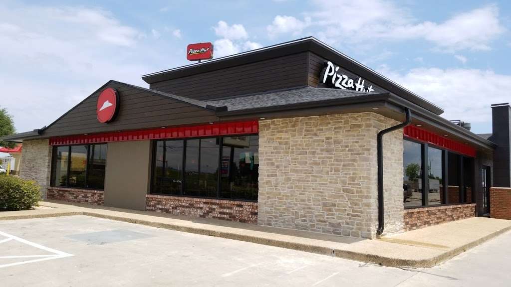 Pizza Hut | 110 S WW White Rd, San Antonio, TX 78219 | Phone: (210) 798-4800