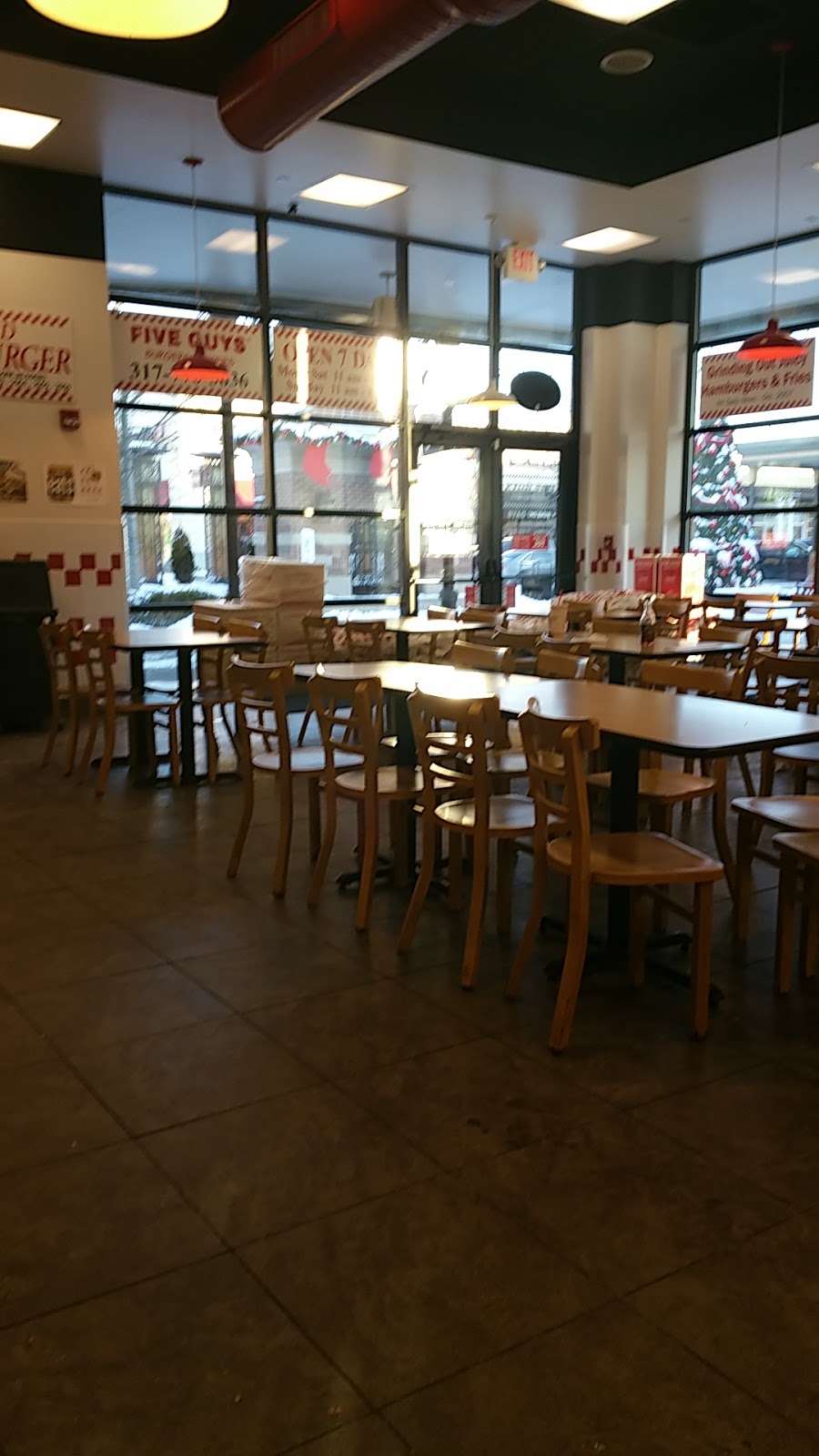 Five Guys | 13971 Town Center Blvd, Noblesville, IN 46060, USA | Phone: (317) 770-3636