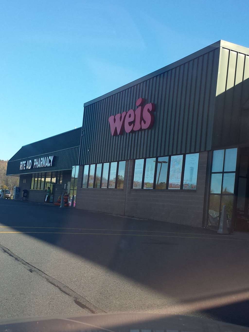 Weis Markets | 578 Carbondale Rd, Scott Township, PA 18447 | Phone: (570) 585-4007