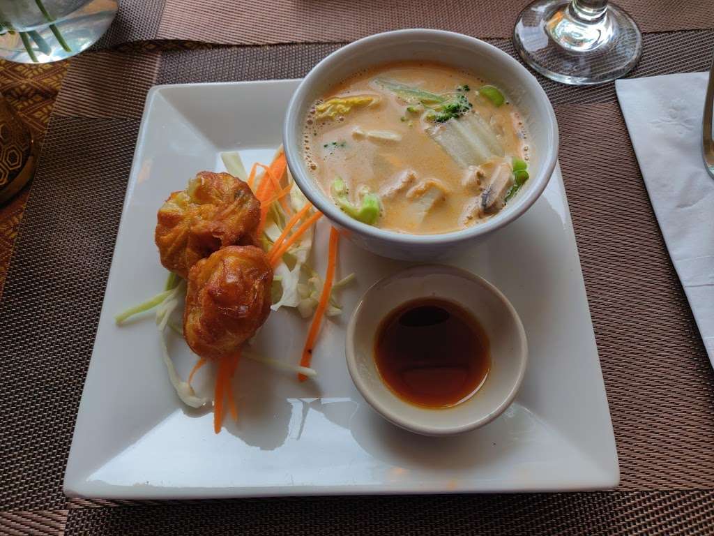 Gummlai Thai | 1170 Easton Rd, Abington, PA 19001, USA | Phone: (215) 576-8424