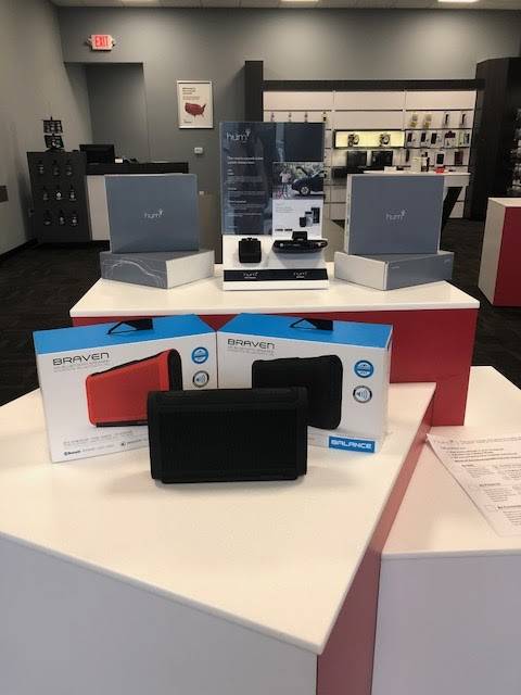 Verizon Authorized Retailer - Mobile Life, Waunakee, WI | 316 N Century Ave, Waunakee, WI 53597, USA | Phone: (608) 849-5055