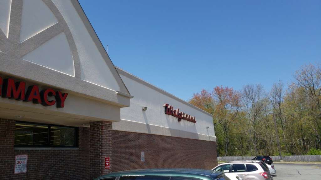 Walgreens | 25 Putnam Pike, Johnston, RI 02919, USA | Phone: (401) 231-6561