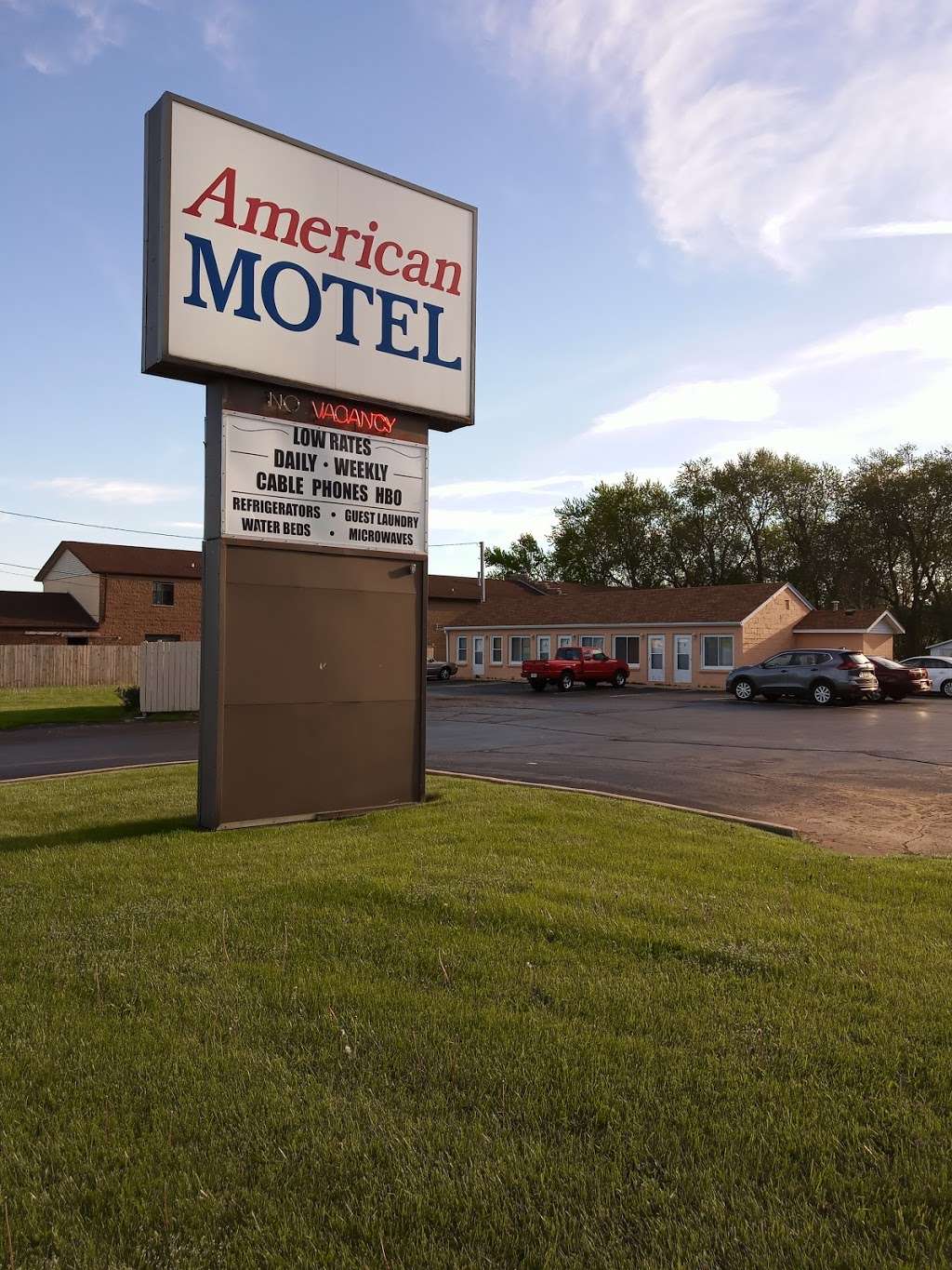 American Motel Inc | 9335 S 27th St, Franklin, WI 53132, USA | Phone: (414) 761-2324