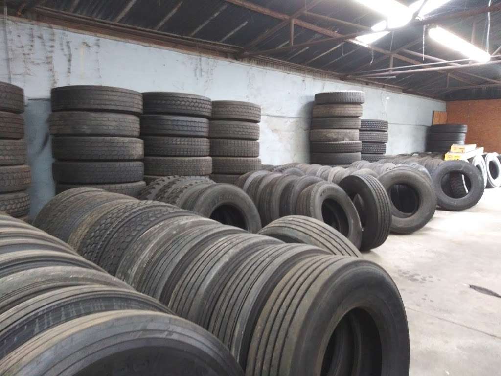 Dockside Tire Service | 8018 Stedman St, Houston, TX 77029, USA | Phone: (713) 671-2110