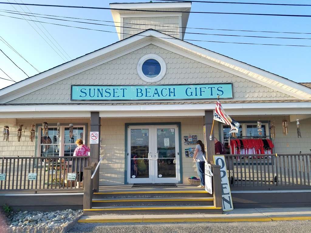 Sunset Beach Gift Shops | 502 Sunset Blvd, Cape May Point, NJ 08212, USA | Phone: (800) 757-6468