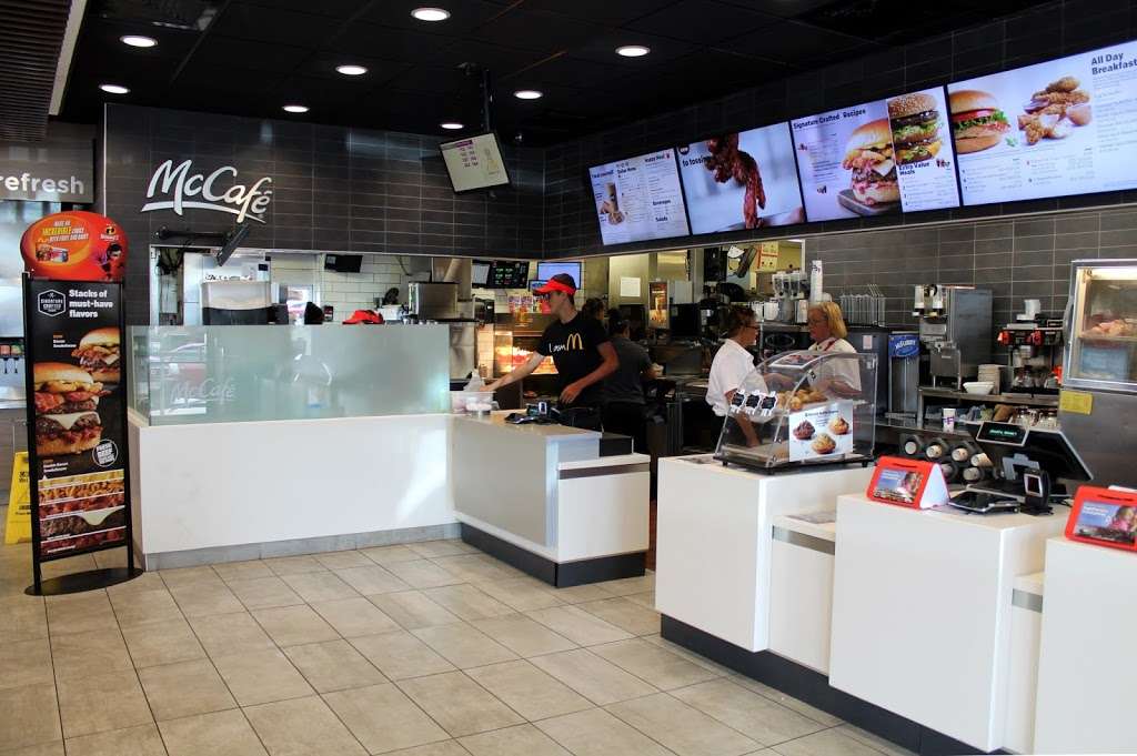 McDonalds | 726 W Broadway St, Monticello, IN 47960, USA | Phone: (574) 583-8030