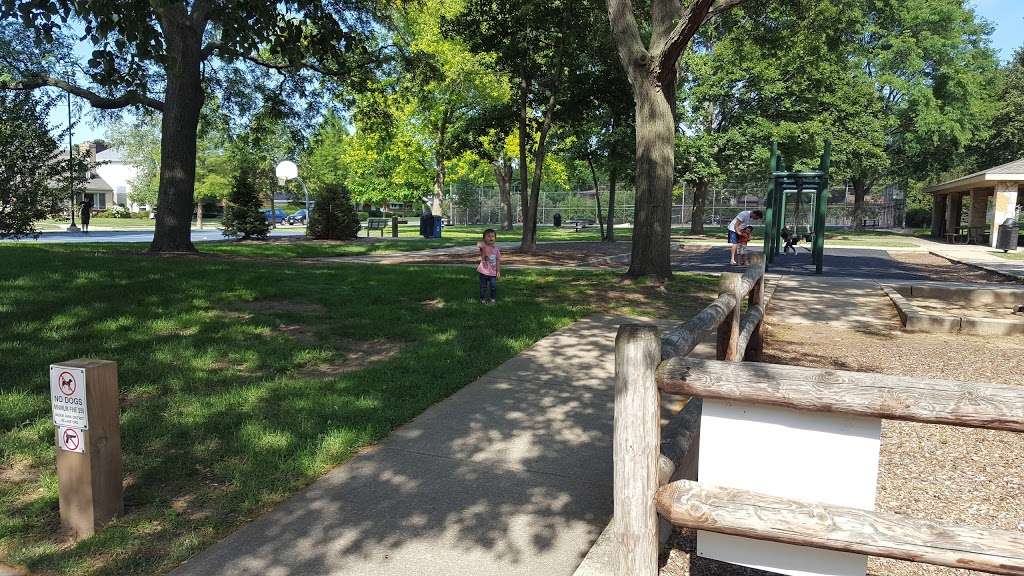 Lorel Park | 8135 Lorel Ave, Skokie, IL 60077, USA | Phone: (847) 674-1500