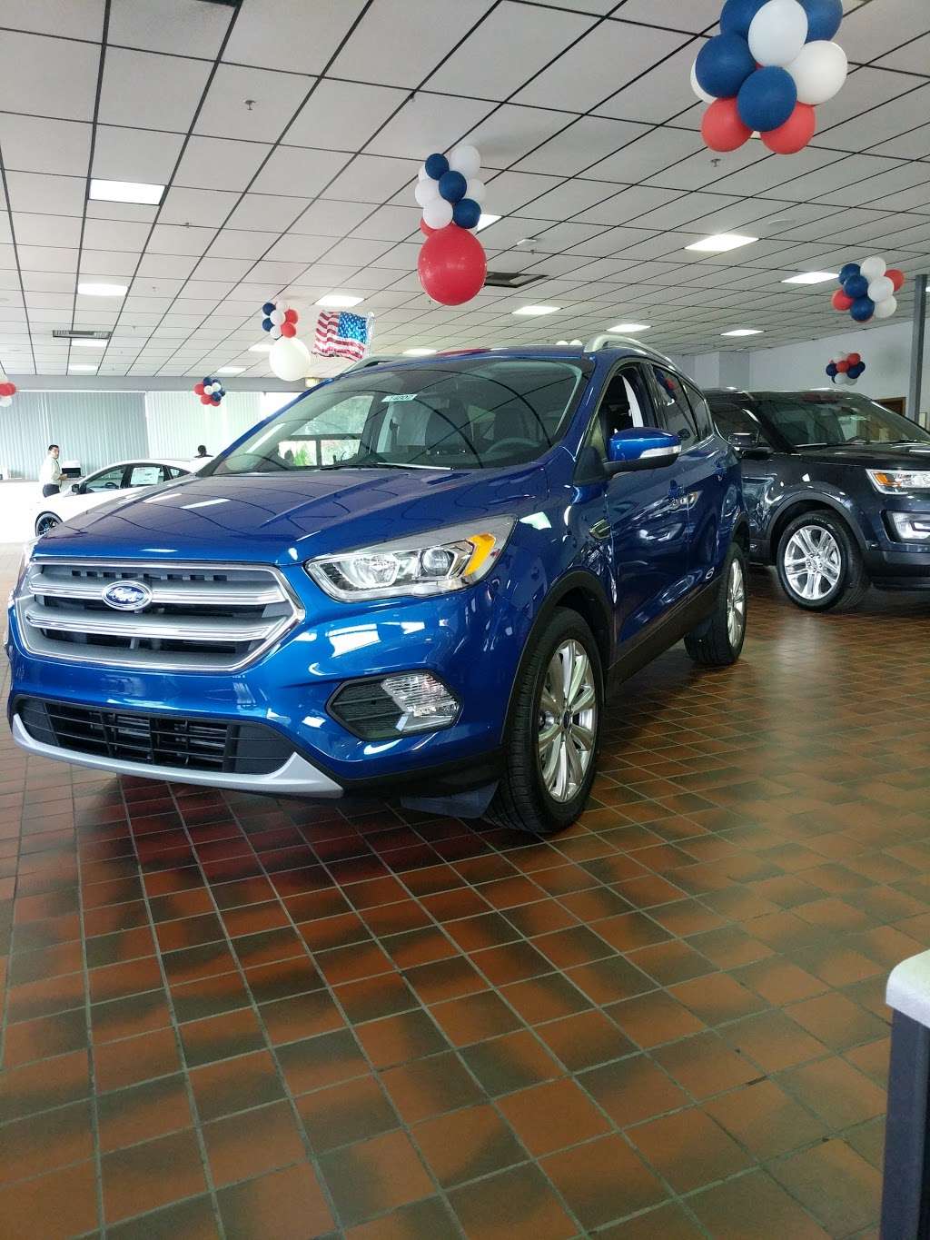 Currie Motors Ford of Valpo | 2052 W Morthland Dr, Valparaiso, IN 46385, USA | Phone: (219) 336-1373