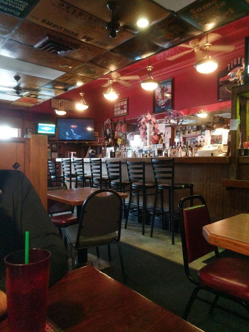 Nelson Saloon | 18 N Elm St, Three Oaks, MI 49128, USA | Phone: (269) 756-6161