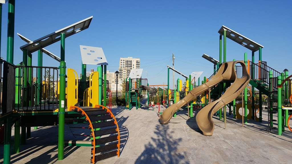 Beach 30th Street Playground | 1-09 Beach 30th St, Far Rockaway, NY 11691, USA | Phone: (718) 318-4000