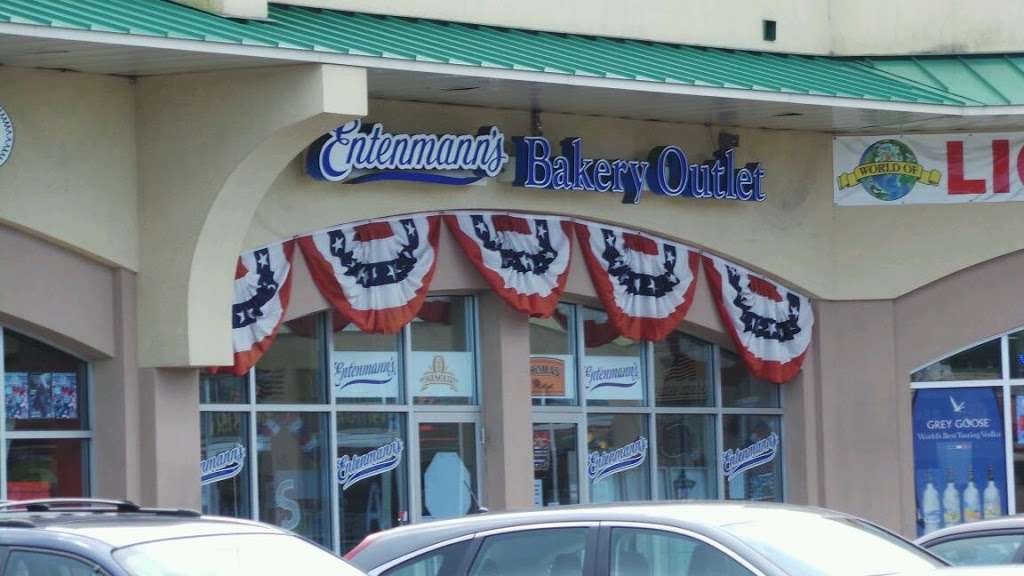 Entenmanns Bakery | 2220 Forest Ave, Staten Island, NY 10303, USA | Phone: (718) 816-4020