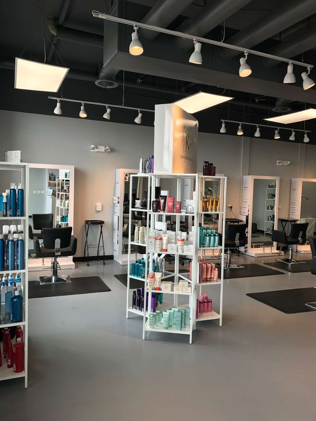 colourbar salon and spa | 9580 RidgeGate Parkway, Lone Tree, CO 80124, USA | Phone: (720) 271-3911