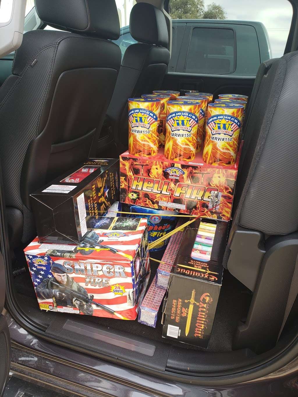 Mr. W Fireworks | 12157 Potranco Rd, San Antonio, TX 78253 | Phone: (210) 622-3112