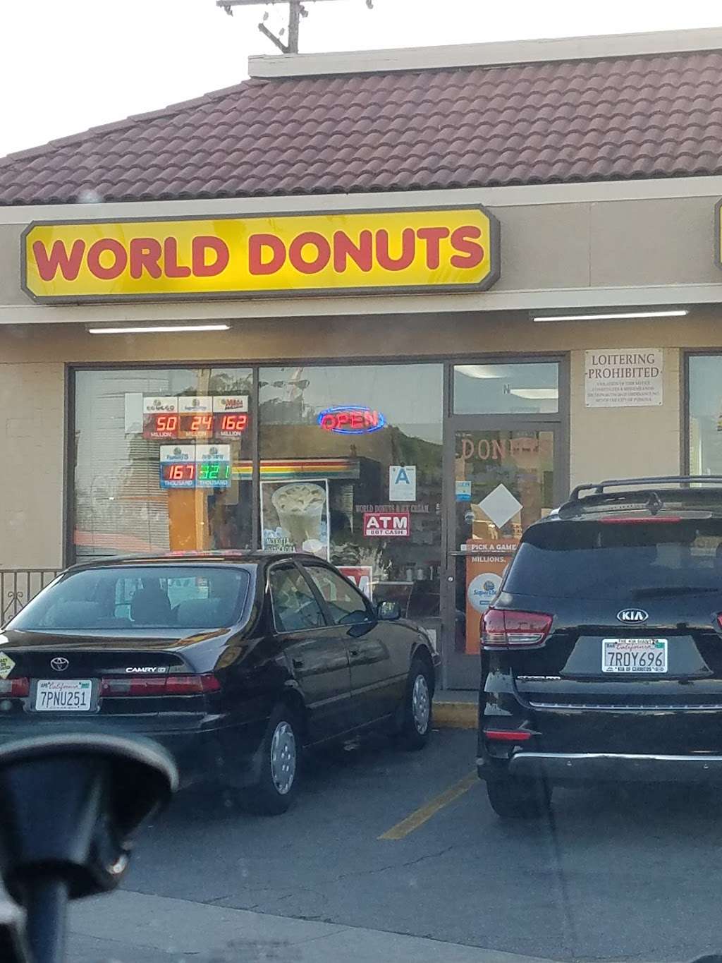 World Donuts & Ice Cream | 1285 S Garey Ave # M, Pomona, CA 91766 | Phone: (909) 629-7025