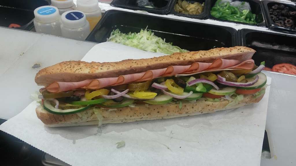 Subway Restaurants | 3573 Aloma Avenue, Suite 1001, Bridgewater Commons, Oviedo, FL 32765, USA | Phone: (321) 296-8285