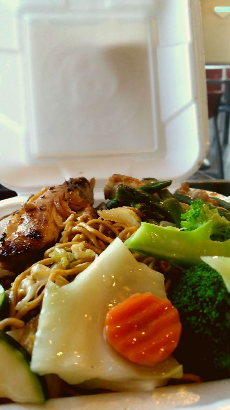 Panda Express | 16645 Sierra Lakes Pkwy, Fontana, CA 92336 | Phone: (909) 823-1644