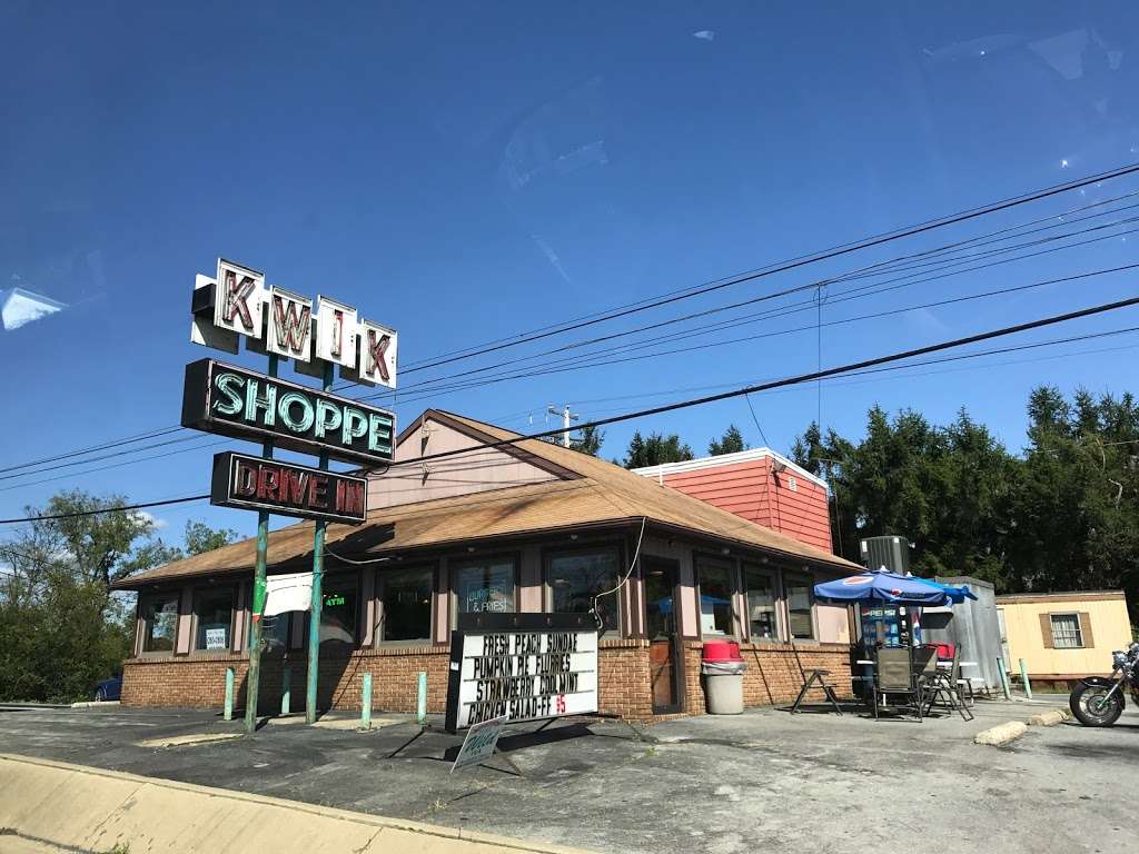 Kwik Shoppe Drive In | 555 Shoemaker Ave, Shoemakersville, PA 19555, USA | Phone: (610) 562-8833