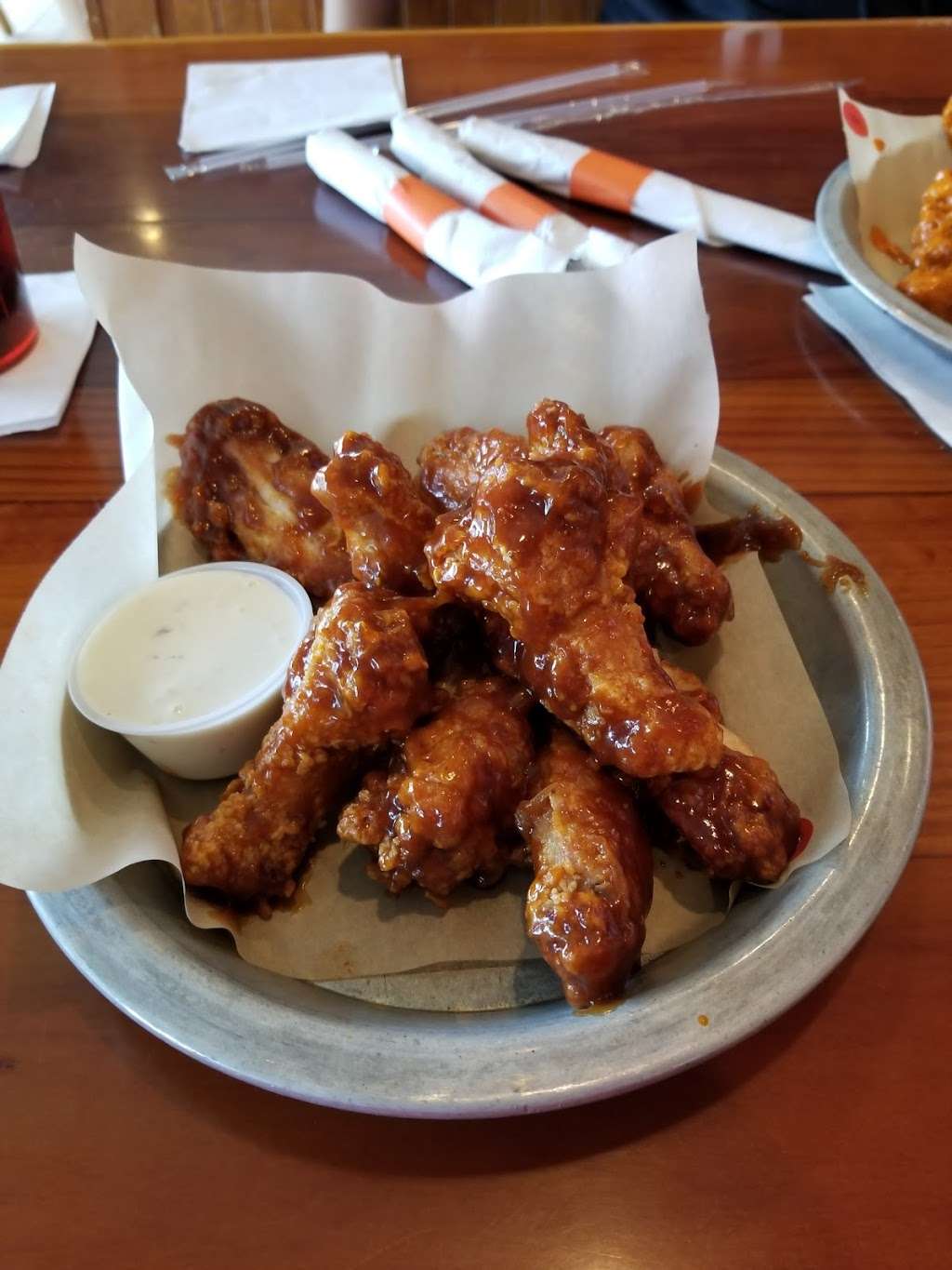 Hooters | 1712 Village West Pkwy, Kansas City, KS 66111, USA | Phone: (913) 788-4668